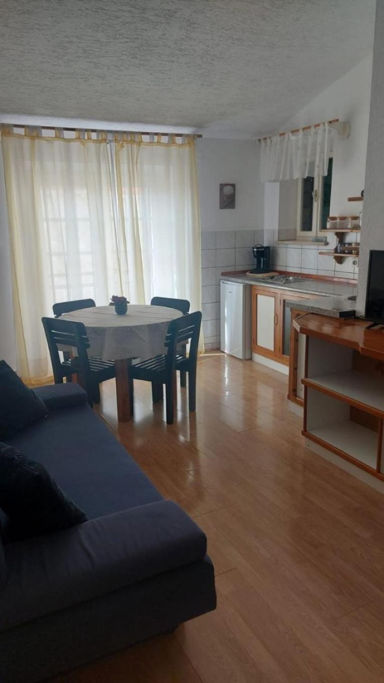 Apartment Brane Bol Bagian luar foto